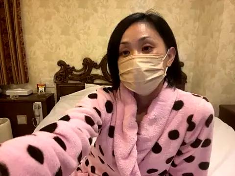 Freechat mako-mako33 on StripChat