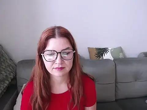 MartinePrettyFeet on StripChat