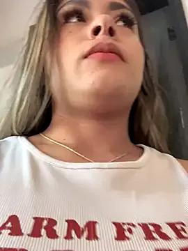 MayaMoanXXX on StripChat