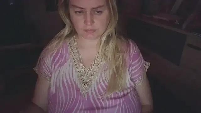 Meliss_Official9 on StripChat