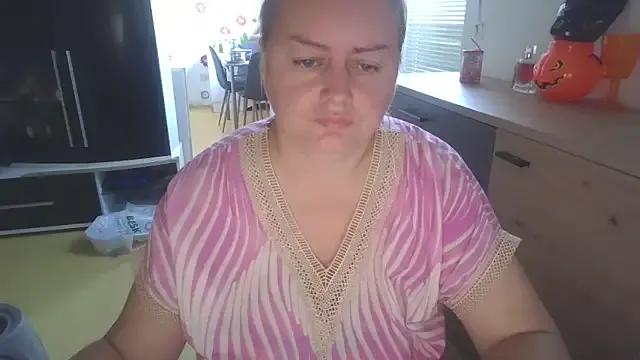 Meliss_Official9 on StripChat