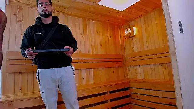 mike_friends on StripChat