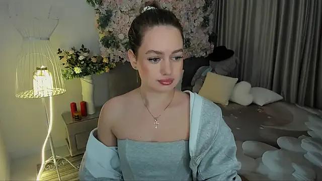 Freechat MiracleCurly on StripChat