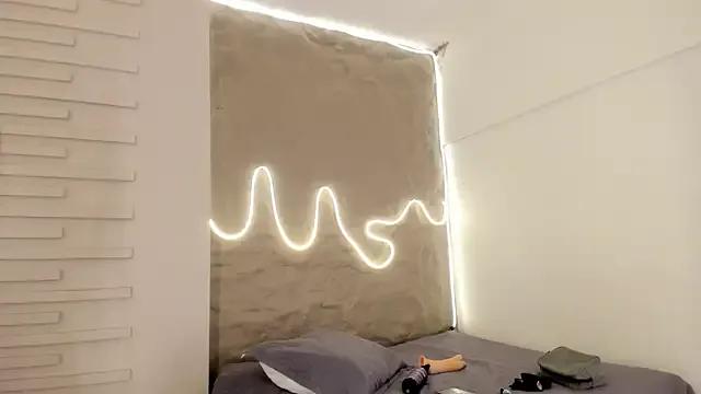 Naomy_gyal on StripChat