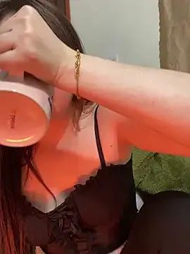 Freechat Nhi999 on StripChat