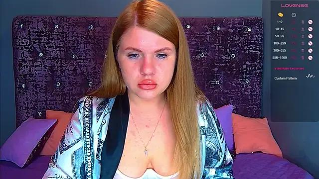 Freechat NoraBigAss on StripChat