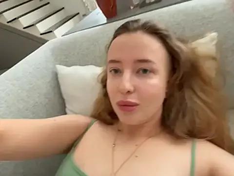 Nura_n_Sarah on StripChat