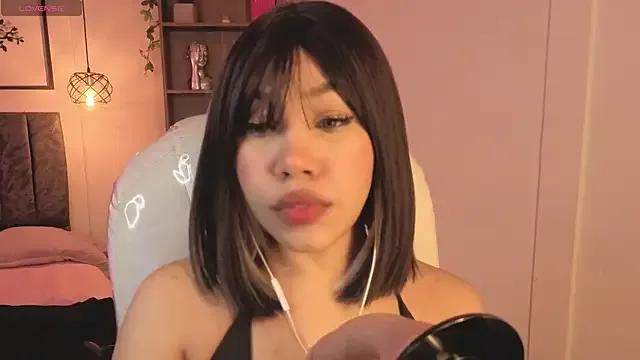 Olivia_ds on StripChat