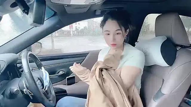 orla2021 on StripChat