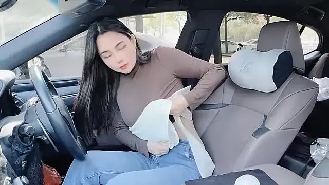 orla2021 on StripChat