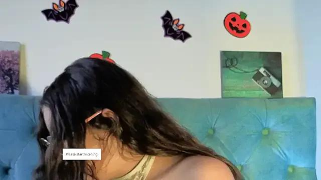 Paola_Lyon_ on StripChat