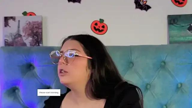 Paola_Lyon_ on StripChat