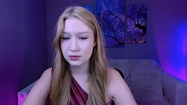 playful_sophie on StripChat