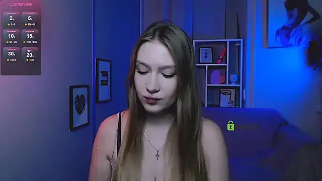 playful_sophie on StripChat