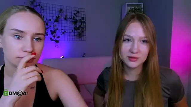 playful_sophie on StripChat