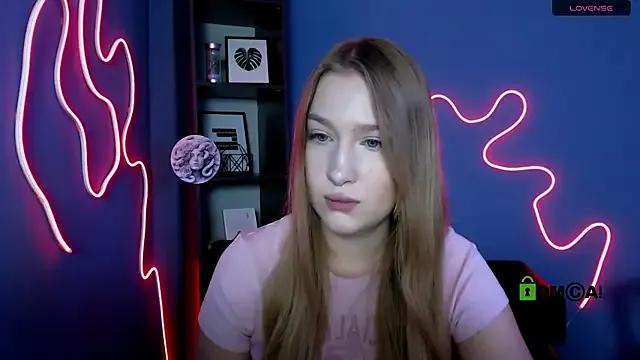 playful_sophie on StripChat