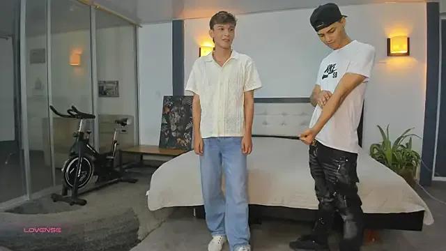 Freechat Playhardsexx on StripChat