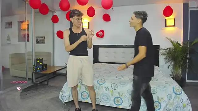 Freechat Playhardsexx on StripChat