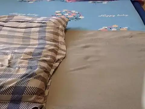 Playroom_queen on StripChat