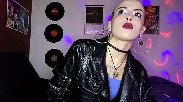 plutonbluemooon333 on StripChat