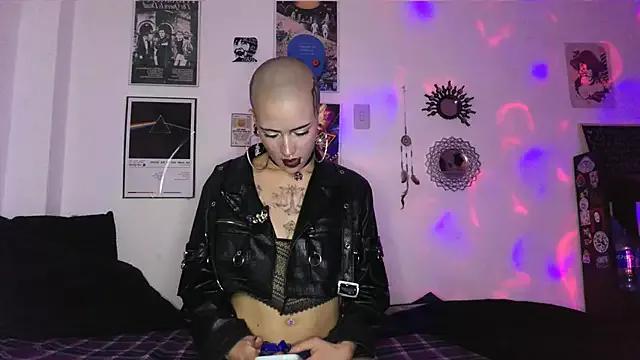 plutonbluemooon333 on StripChat