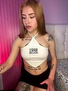 PrettyAshley_ on StripChat