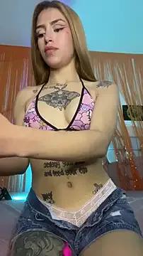 PrettyAshley_ on StripChat