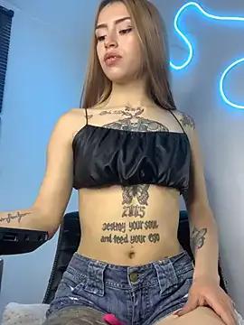 PrettyAshley_ on StripChat