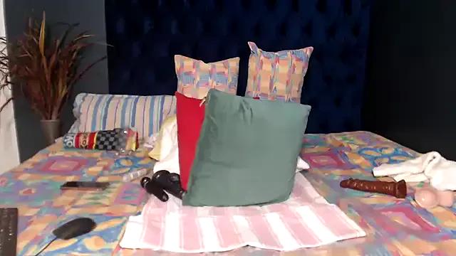 PrettyBoobsxx42 on StripChat