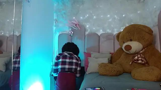 puca_ebony on StripChat