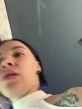 Freechat Queen_of_pain on StripChat