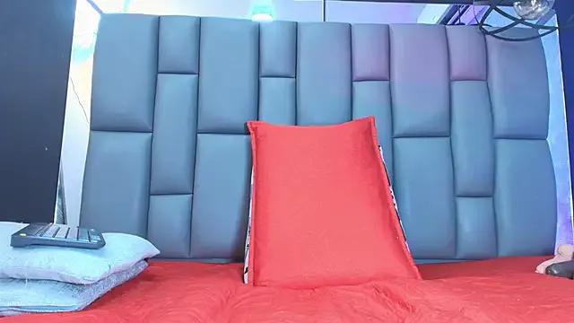 Roxana_gomez on StripChat