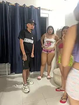 royalgirls_x on StripChat