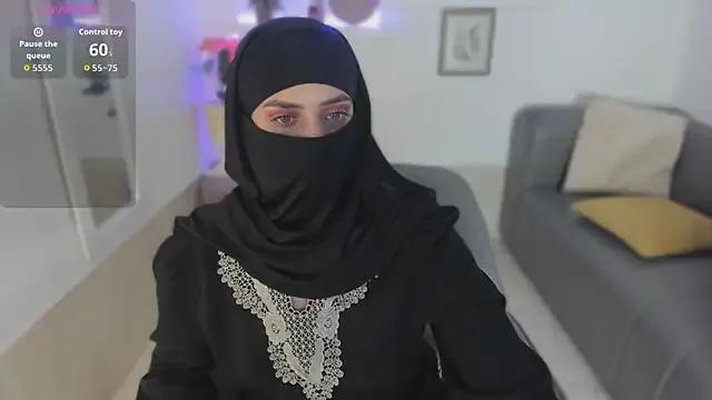 salma_arabicc on StripChat