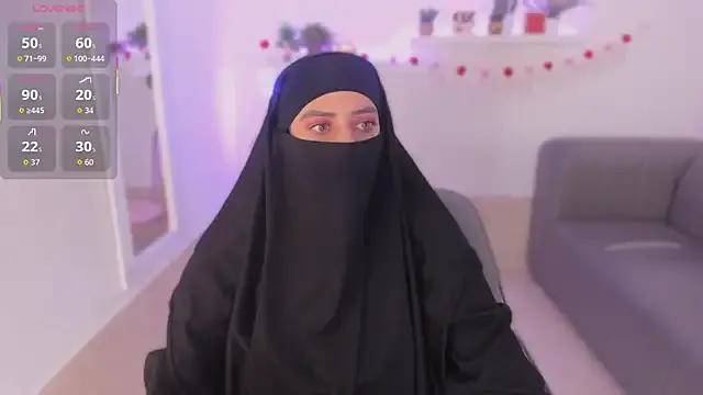 salma_arabicc on StripChat