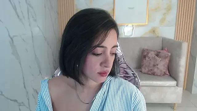 sara_lopez_s on StripChat