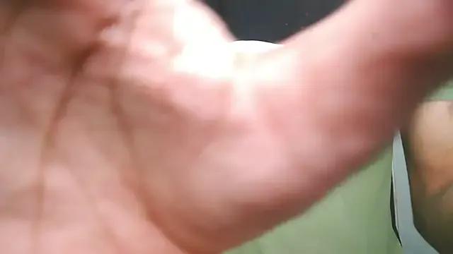 StripChat SassyWildCouple is Freechat SassyWildCouple — WANNA SEE MY SEXY LIPS? COME ON!