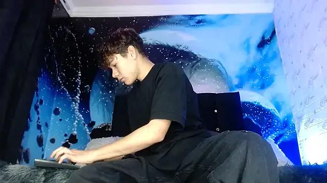 Freechat SemerHott on StripChat