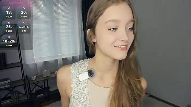 SerrenaAa on StripChat