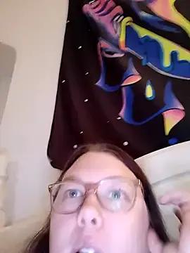 Sexycurvyemilyy — Suck cock and lick balls