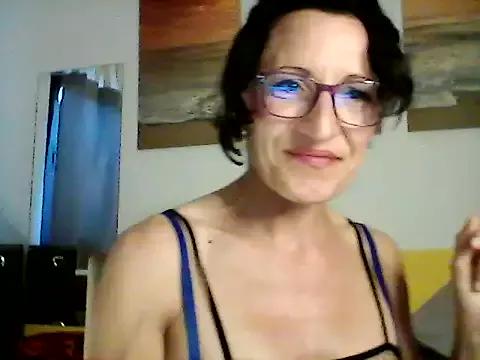 Silvia_Fick on StripChat