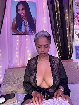 skarlleth_11 on StripChat