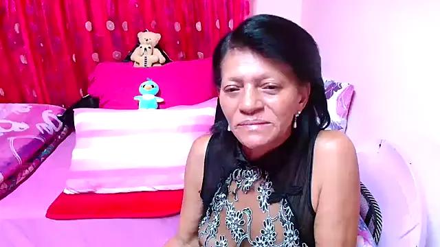 SLUTTYROXY on StripChat