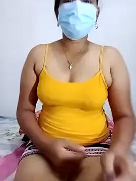 SLZAARA on StripChat