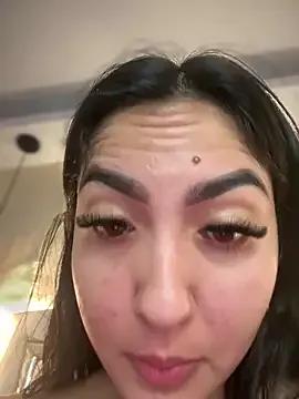 Sofia_Collins- on StripChat