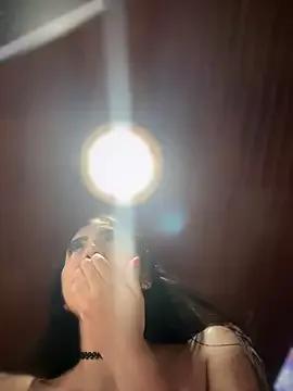 Sofia_Collins- on StripChat