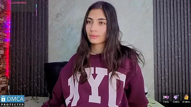 Freechat SolBeaumont1 on StripChat