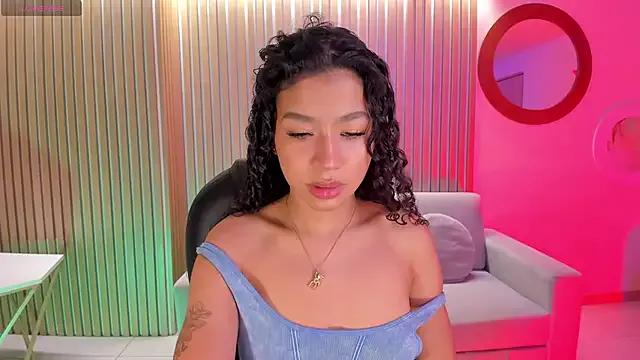 SophieHouston_ on StripChat