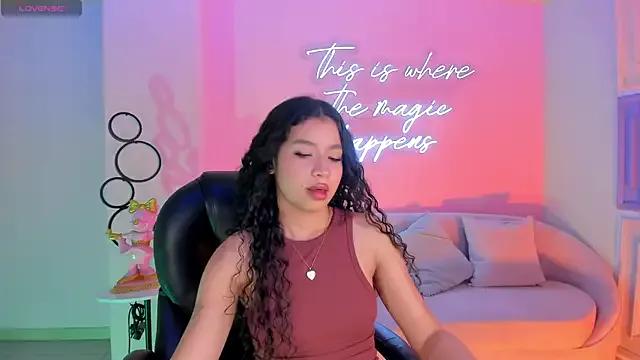 SophieHouston_ on StripChat