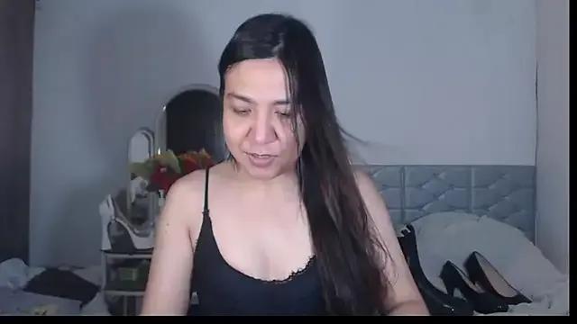 stellahugeX on StripChat